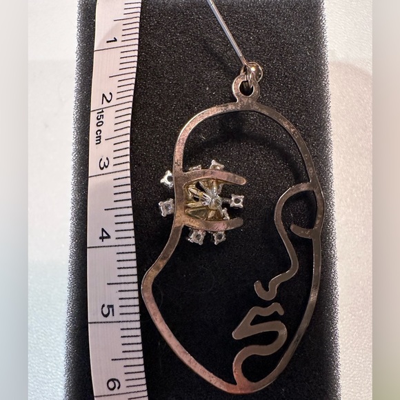 Designer single earring - Picture 2 of 2